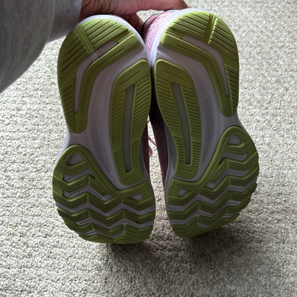 SAUCONY | size 10 sneakers - Picture 5 of 15